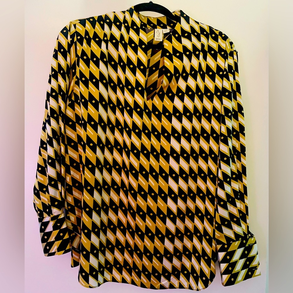 Silky Joie patterned blouse S NWOT